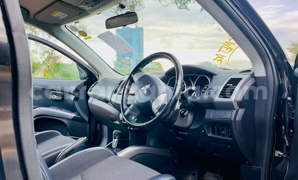 Nunua Imported Mitsubishi Outlander Nyeusi Gari ndani ya Dar es Salaam nchini Dar es Salaam Nunua Imported Mitsubishi Outlander Nyeusi Gari ndani ya Dar es Salaam nchini Dar es Salaam