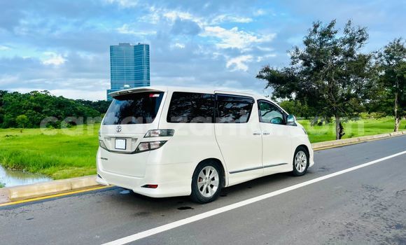 Nunua Imported Toyota Vellfire Nyeupe Gari ndani ya Dar es Salaam nchini Dar es Salaam Nunua Imported Toyota Vellfire Nyeupe Gari ndani ya Dar es Salaam nchini Dar es Salaam