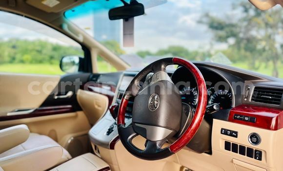 Nunua Imported Toyota Vellfire Nyeupe Gari ndani ya Dar es Salaam nchini Dar es Salaam Nunua Imported Toyota Vellfire Nyeupe Gari ndani ya Dar es Salaam nchini Dar es Salaam