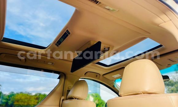 Nunua Imported Toyota Vellfire Nyeupe Gari ndani ya Dar es Salaam nchini Dar es Salaam Nunua Imported Toyota Vellfire Nyeupe Gari ndani ya Dar es Salaam nchini Dar es Salaam