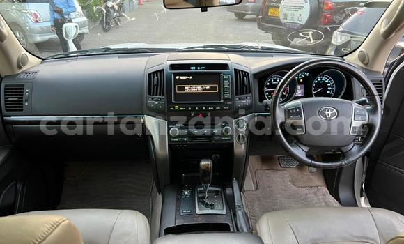 Buy Import Toyota Land Cruiser White Car in Dar es Salaam in Dar es Salaam Buy Import Toyota Land Cruiser White Car in Dar es Salaam in Dar es Salaam