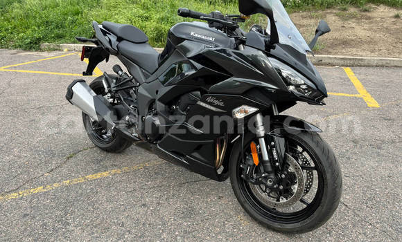 Buy Used Kawasaki Ninja ZX-9R Black Bike in Wete in Pemba North Buy Used Kawasaki Ninja ZX-9R Black Bike in Wete in Pemba North