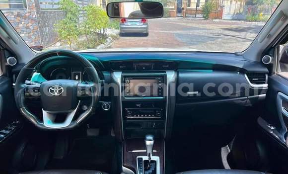 Buy Used Toyota Fortuner White Car in Chemba in Dodoma Buy Used Toyota Fortuner White Car in Chemba in Dodoma