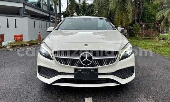 Nunua Ilio tumika Mercedes Viano Nyeupe Gari ndani ya Vijijini vya Babati nchini Manyara Nunua Ilio tumika Mercedes Viano Nyeupe Gari ndani ya Vijijini vya Babati nchini Manyara