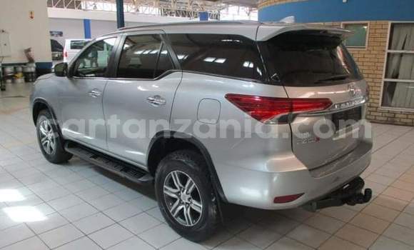 Buy Used Toyota Fortuner Silver Car in Biharamulo in Kagera Buy Used Toyota Fortuner Silver Car in Biharamulo in Kagera