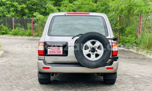 Nunua Imported Toyota Land Cruiser Fedha Gari ndani ya Dar es Salaam nchini Dar es Salaam Nunua Imported Toyota Land Cruiser Fedha Gari ndani ya Dar es Salaam nchini Dar es Salaam