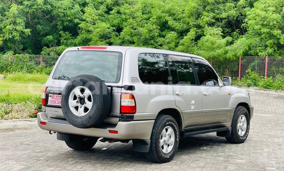 Nunua Imported Toyota Land Cruiser Fedha Gari ndani ya Dar es Salaam nchini Dar es Salaam Nunua Imported Toyota Land Cruiser Fedha Gari ndani ya Dar es Salaam nchini Dar es Salaam