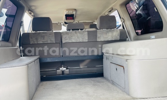 Nunua Imported Toyota Land Cruiser Fedha Gari ndani ya Dar es Salaam nchini Dar es Salaam Nunua Imported Toyota Land Cruiser Fedha Gari ndani ya Dar es Salaam nchini Dar es Salaam