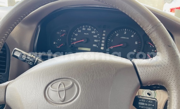 Nunua Imported Toyota Land Cruiser Fedha Gari ndani ya Dar es Salaam nchini Dar es Salaam Nunua Imported Toyota Land Cruiser Fedha Gari ndani ya Dar es Salaam nchini Dar es Salaam