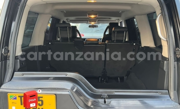 Buy Used Land Rover Discovery Black Car in Dar es Salaam in Dar es Salaam Buy Used Land Rover Discovery Black Car in Dar es Salaam in Dar es Salaam