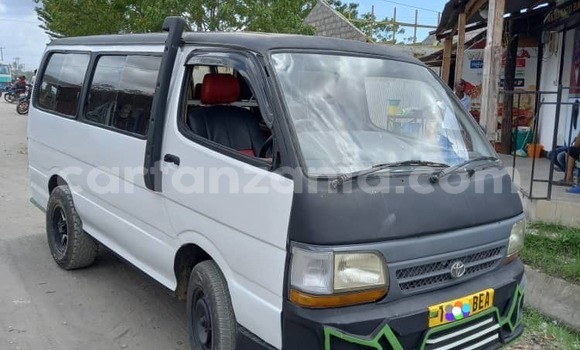 Buy Used Toyota Hiace White Car in Dar es Salaam in Dar es Salaam