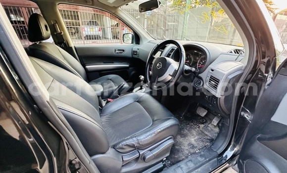 Nunua Imported Nissan X–Trail Nyeusi Gari ndani ya Dar es Salaam nchini Dar es Salaam Nunua Imported Nissan X–Trail Nyeusi Gari ndani ya Dar es Salaam nchini Dar es Salaam