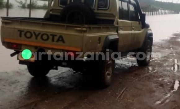 Buy Used Toyota Land Cruiser Other Car in Dar es Salaam in Dar es Salaam Buy Used Toyota Land Cruiser Other Car in Dar es Salaam in Dar es Salaam