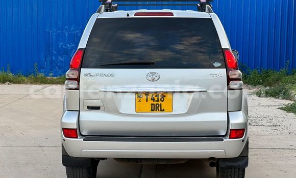 Nunua Ilio tumika Toyota Land Cruiser Prado Fedha Gari ndani ya Dar es Salaam nchini Dar es Salaam Nunua Ilio tumika Toyota Land Cruiser Prado Fedha Gari ndani ya Dar es Salaam nchini Dar es Salaam
