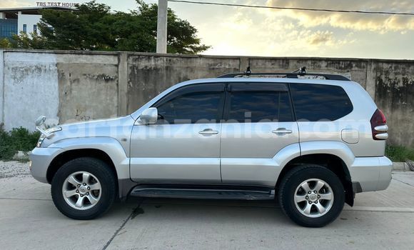 Nunua Ilio tumika Toyota Land Cruiser Prado Fedha Gari ndani ya Dar es Salaam nchini Dar es Salaam Nunua Ilio tumika Toyota Land Cruiser Prado Fedha Gari ndani ya Dar es Salaam nchini Dar es Salaam