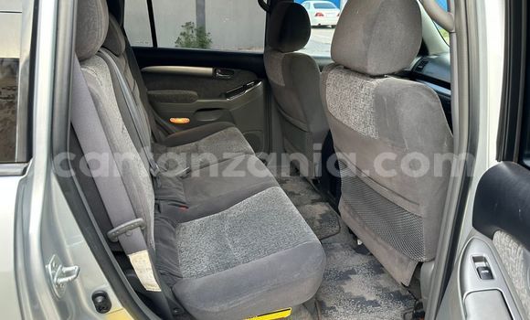 Nunua Ilio tumika Toyota Land Cruiser Prado Fedha Gari ndani ya Dar es Salaam nchini Dar es Salaam Nunua Ilio tumika Toyota Land Cruiser Prado Fedha Gari ndani ya Dar es Salaam nchini Dar es Salaam