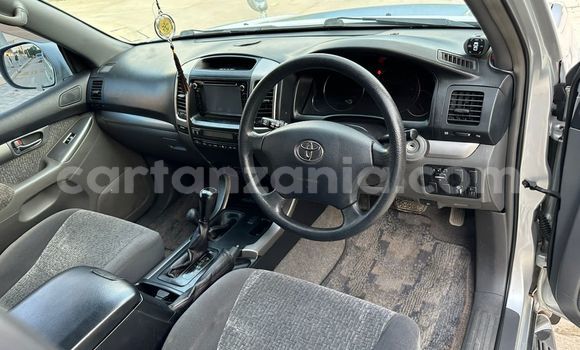 Nunua Ilio tumika Toyota Land Cruiser Prado Fedha Gari ndani ya Dar es Salaam nchini Dar es Salaam Nunua Ilio tumika Toyota Land Cruiser Prado Fedha Gari ndani ya Dar es Salaam nchini Dar es Salaam