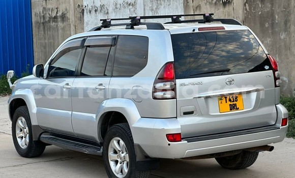 Nunua Ilio tumika Toyota Land Cruiser Prado Fedha Gari ndani ya Dar es Salaam nchini Dar es Salaam Nunua Ilio tumika Toyota Land Cruiser Prado Fedha Gari ndani ya Dar es Salaam nchini Dar es Salaam