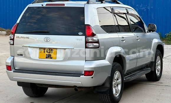 Nunua Ilio tumika Toyota Land Cruiser Prado Fedha Gari ndani ya Dar es Salaam nchini Dar es Salaam Nunua Ilio tumika Toyota Land Cruiser Prado Fedha Gari ndani ya Dar es Salaam nchini Dar es Salaam
