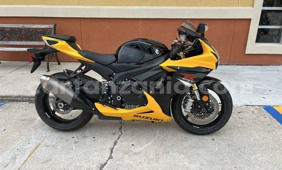 Buy Used Suzuki GSX Red Bike in Chato in Geita Buy Used Suzuki GSX Red Bike in Chato in Geita
