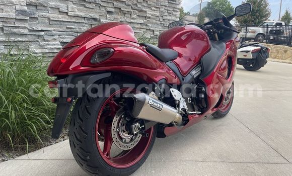 Nunua Ilio tumika Suzuki HAYABUSA Nyekundu Bike ndani ya Uvinza nchini Kigoma Nunua Ilio tumika Suzuki HAYABUSA Nyekundu Bike ndani ya Uvinza nchini Kigoma
