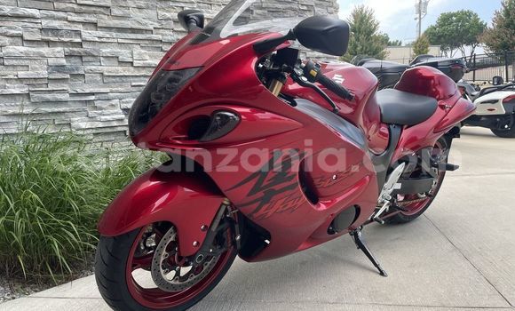 Nunua Ilio tumika Suzuki HAYABUSA Nyekundu Bike ndani ya Uvinza nchini Kigoma Nunua Ilio tumika Suzuki HAYABUSA Nyekundu Bike ndani ya Uvinza nchini Kigoma