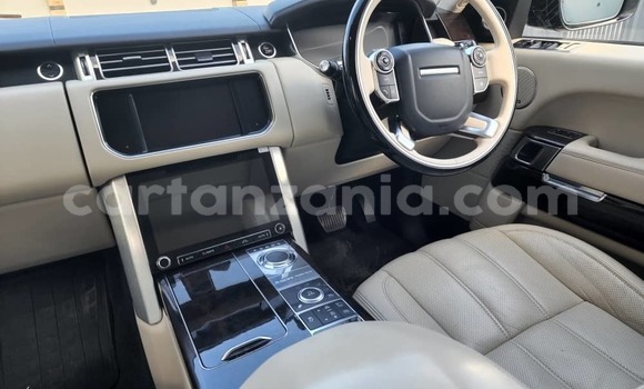 Nunua Imported Land Rover Range Rover Vogue Nyeusi Gari ndani ya Dar es Salaam nchini Dar es Salaam Nunua Imported Land Rover Range Rover Vogue Nyeusi Gari ndani ya Dar es Salaam nchini Dar es Salaam