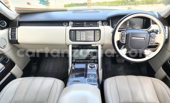 Nunua Imported Land Rover Range Rover Vogue Nyeusi Gari ndani ya Dar es Salaam nchini Dar es Salaam Nunua Imported Land Rover Range Rover Vogue Nyeusi Gari ndani ya Dar es Salaam nchini Dar es Salaam