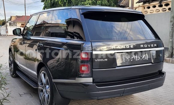 Nunua Imported Land Rover Range Rover Vogue Nyeusi Gari ndani ya Dar es Salaam nchini Dar es Salaam Nunua Imported Land Rover Range Rover Vogue Nyeusi Gari ndani ya Dar es Salaam nchini Dar es Salaam