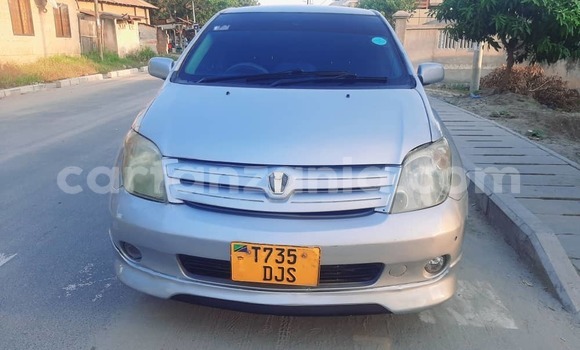 Buy Used Toyota IST Silver Car in Dar es Salaam in Dar es Salaam