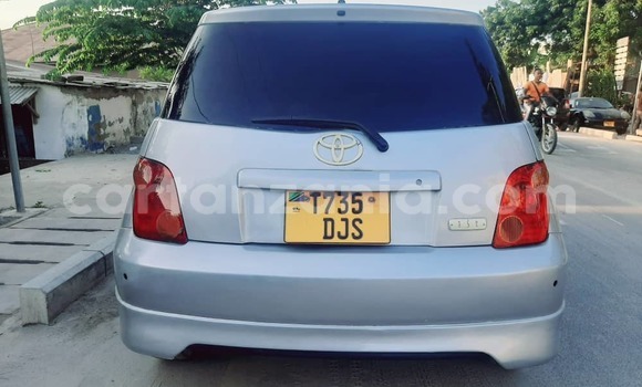 Buy Used Toyota IST Silver Car in Dar es Salaam in Dar es Salaam Buy Used Toyota IST Silver Car in Dar es Salaam in Dar es Salaam