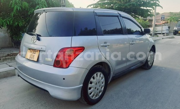 Buy Used Toyota IST Silver Car in Dar es Salaam in Dar es Salaam Buy Used Toyota IST Silver Car in Dar es Salaam in Dar es Salaam