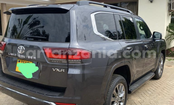 Nunua Mpya Toyota Land Cruiser Nyingine Gari ndani ya Dar es Salaam nchini Dar es Salaam