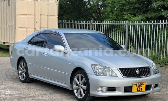 Buy Used Toyota Crown Silver Car in Dar es Salaam in Dar es Salaam Buy Used Toyota Crown Silver Car in Dar es Salaam in Dar es Salaam