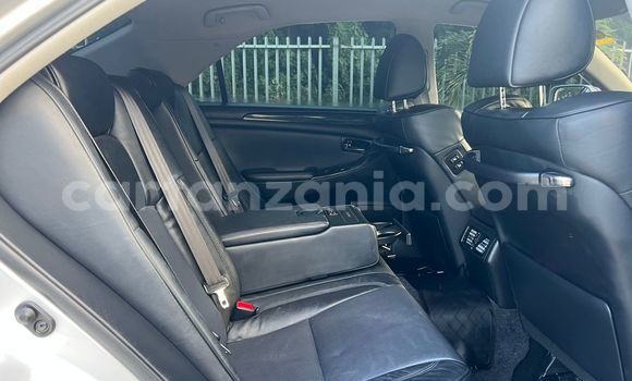 Buy Used Toyota Crown Silver Car in Dar es Salaam in Dar es Salaam Buy Used Toyota Crown Silver Car in Dar es Salaam in Dar es Salaam