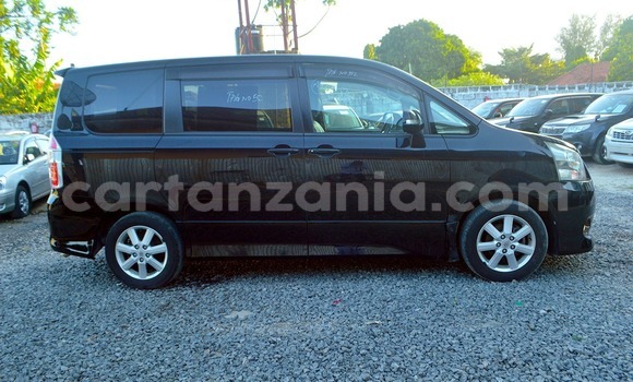 Nunua Imported Toyota Noah Nyeusi Gari ndani ya Mwanza nchini Mwanza Nunua Imported Toyota Noah Nyeusi Gari ndani ya Mwanza nchini Mwanza