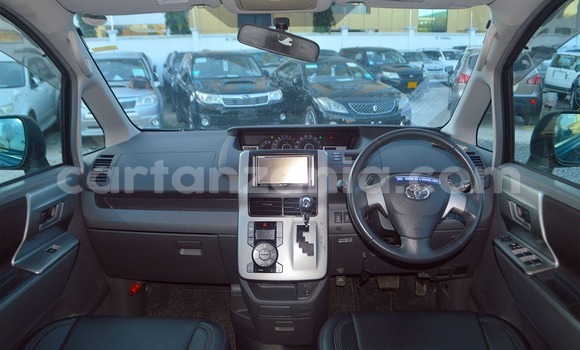 Nunua Imported Toyota Noah Nyeusi Gari ndani ya Mwanza nchini Mwanza Nunua Imported Toyota Noah Nyeusi Gari ndani ya Mwanza nchini Mwanza
