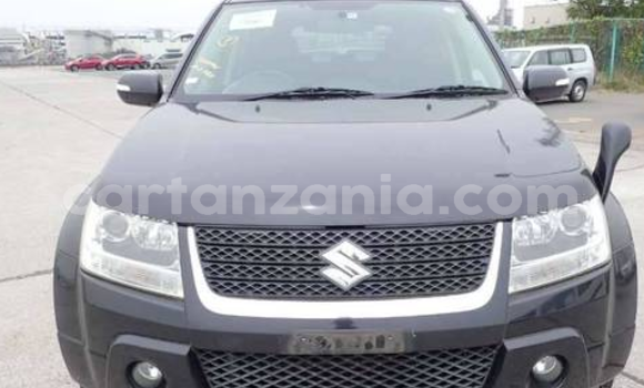 Nunua Imported Suzuki Escudo Nyeusi Gari ndani ya Dar es Salaam nchini Dar es Salaam