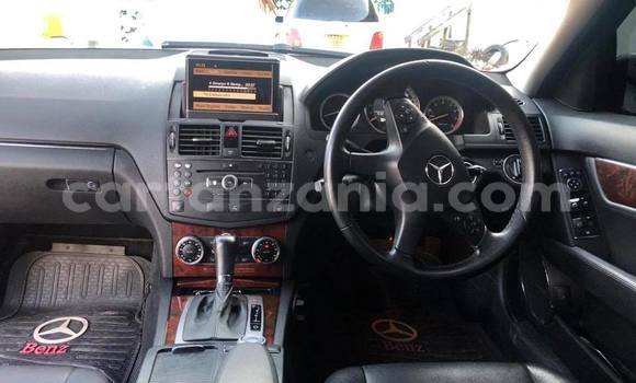 Nunua Ilio tumika Mercedes‒Benz C–Class Nyeusi Gari ndani ya Dar es Salaam nchini Dar es Salaam Nunua Ilio tumika Mercedes‒Benz C–Class Nyeusi Gari ndani ya Dar es Salaam nchini Dar es Salaam