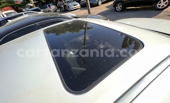 Buy Import Toyota Crown White Car in Dar es Salaam in Dar es Salaam