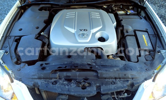 Nunua Imported Toyota Crown Nyeupe Gari ndani ya Mwanza nchini Mwanza Nunua Imported Toyota Crown Nyeupe Gari ndani ya Mwanza nchini Mwanza