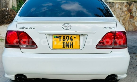 Buy Used Toyota Crown White Car in Dar es Salaam in Dar es Salaam Buy Used Toyota Crown White Car in Dar es Salaam in Dar es Salaam