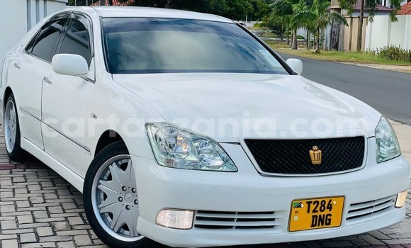 Nunua Ilio tumika Toyota Crown Nyeupe Gari ndani ya Dar es Salaam nchini Dar es Salaam Nunua Ilio tumika Toyota Crown Nyeupe Gari ndani ya Dar es Salaam nchini Dar es Salaam