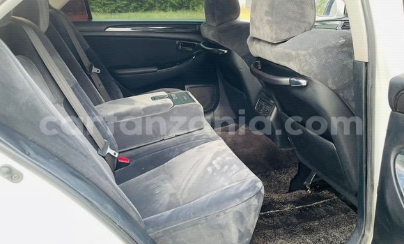 Nunua Ilio tumika Toyota Crown Nyeupe Gari ndani ya Dar es Salaam nchini Dar es Salaam Nunua Ilio tumika Toyota Crown Nyeupe Gari ndani ya Dar es Salaam nchini Dar es Salaam