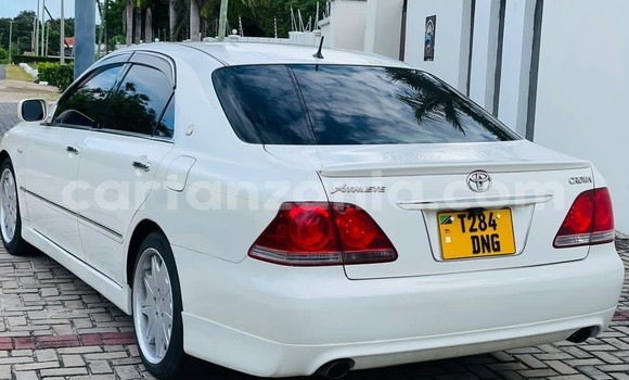Nunua Ilio tumika Toyota Crown Nyeupe Gari ndani ya Dar es Salaam nchini Dar es Salaam Nunua Ilio tumika Toyota Crown Nyeupe Gari ndani ya Dar es Salaam nchini Dar es Salaam