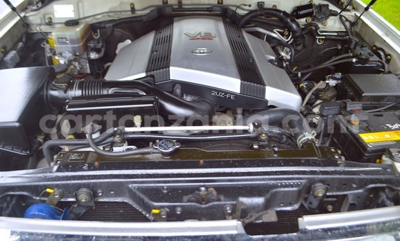 Nunua Imported Toyota Land Cruiser Nyeupe Gari ndani ya Mwanza nchini Mwanza Nunua Imported Toyota Land Cruiser Nyeupe Gari ndani ya Mwanza nchini Mwanza