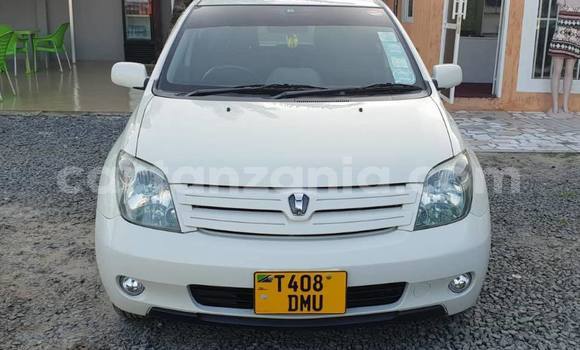 Nunua Ilio tumika Toyota IST Nyeupe Gari ndani ya Dar es Salaam nchini Dar es Salaam Nunua Ilio tumika Toyota IST Nyeupe Gari ndani ya Dar es Salaam nchini Dar es Salaam