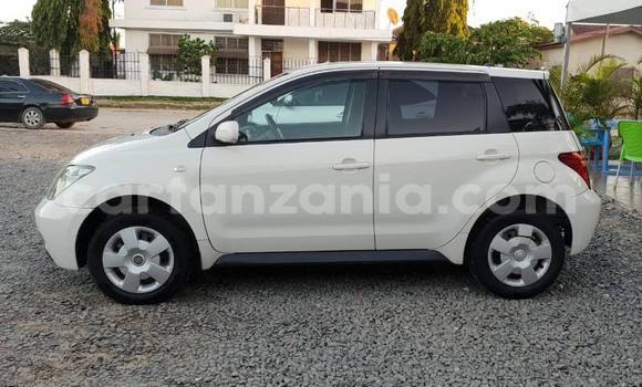 Nunua Ilio tumika Toyota IST Nyeupe Gari ndani ya Dar es Salaam nchini Dar es Salaam Nunua Ilio tumika Toyota IST Nyeupe Gari ndani ya Dar es Salaam nchini Dar es Salaam