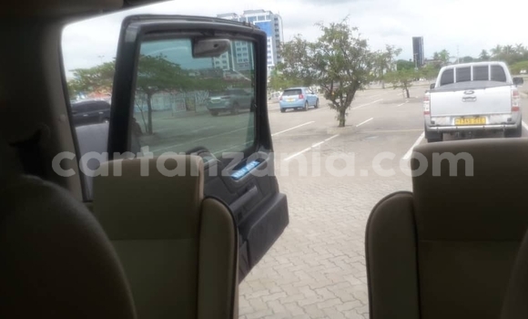 Buy Used Land Rover Discovery Black Car in Dar es Salaam in Dar es Salaam Buy Used Land Rover Discovery Black Car in Dar es Salaam in Dar es Salaam