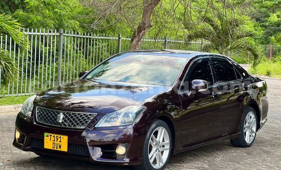 Nunua Ilio tumika Toyota Crown Nyingine Gari ndani ya Dar es Salaam nchini Dar es Salaam Nunua Ilio tumika Toyota Crown Nyingine Gari ndani ya Dar es Salaam nchini Dar es Salaam